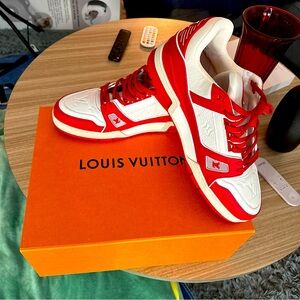 Louis Vuitton Trainer Red/White - Size M UK9